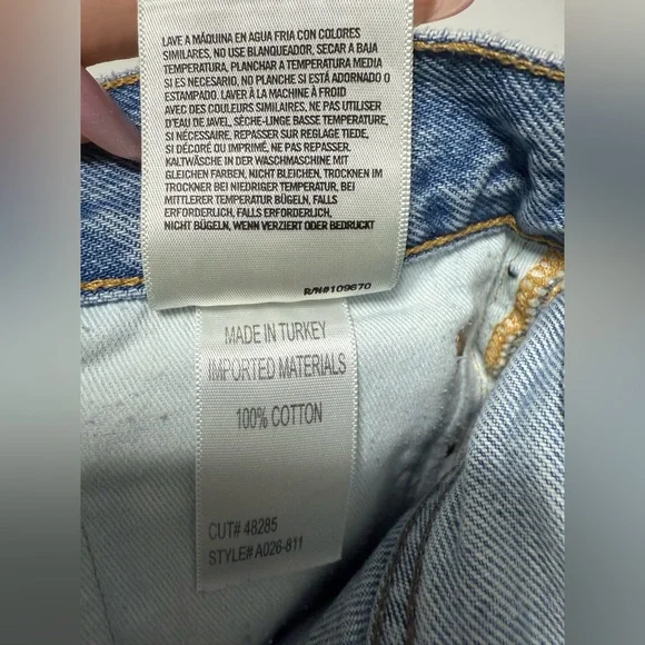 AGOLDE Parker Vintage Cut Off Denim Shorts Distressed Frayed Hem Size 27 - Picture 3 of 5